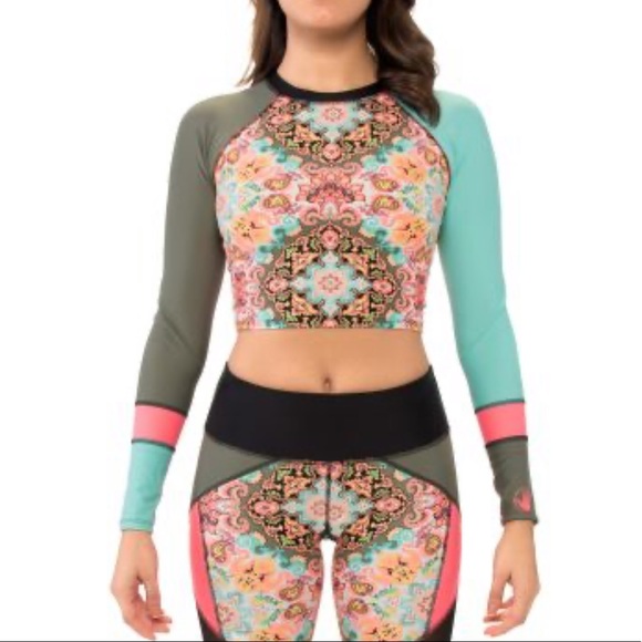 Body Glove Other - Body Glove NWT Wet suit Top